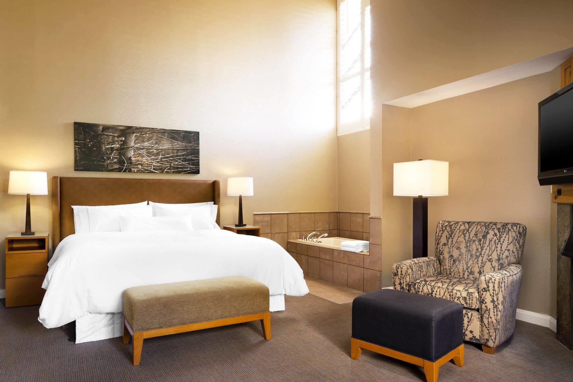 Aparthotel The Westin By Latour Whistler Exterior foto